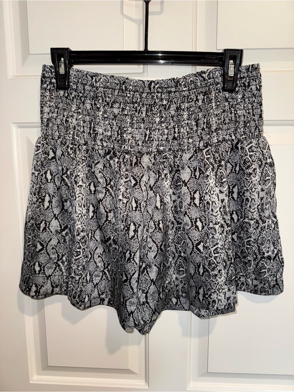 TCEC Black and White Snake Print Smocked Waist Shorts